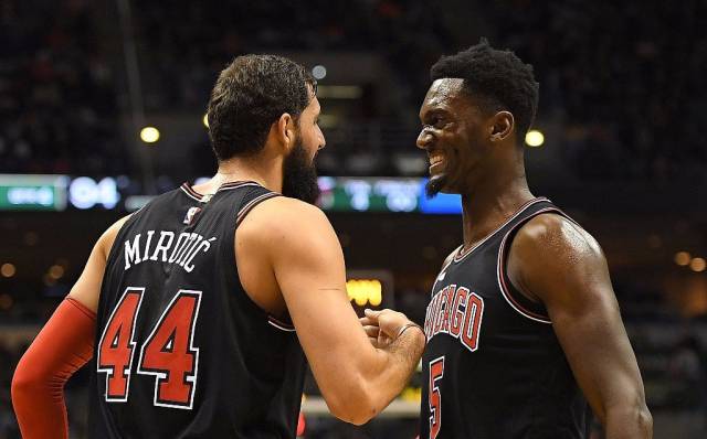 杜康酒主播涉嫌歧视成都，现已关闭直播间评论且不对四川发货（杜康酒主播被指歧视成都：已关闭直播间评论并暂停向四川发货）