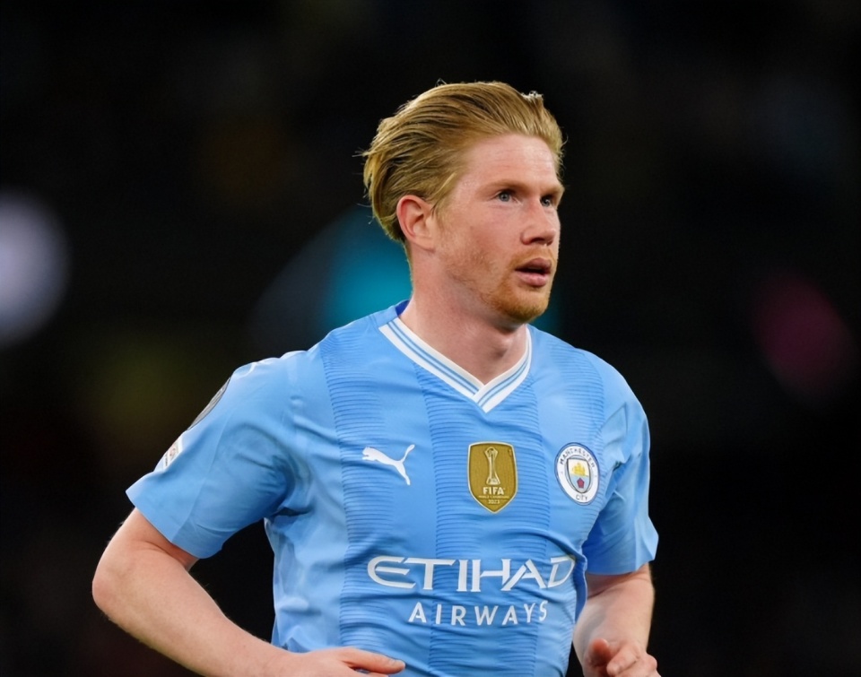 欧冠球员表现评析：C罗连续进球,（欧冠表现解读：C罗连场破门）