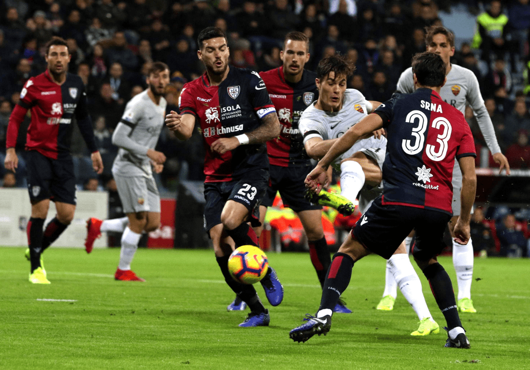 荣耀时刻，姆巴佩领取皇马11月最佳球员奖（姆巴佩荣膺皇马11月最佳球员）