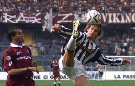 NBA最佳阵容公布：湖人球员入选,（NBA最佳阵容揭晓，湖人球员在列）