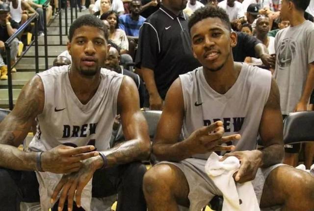 NBA球员数据统计：助攻、得分、篮板排行,（NBA球员排行榜：得分、助攻与篮板数据一览）