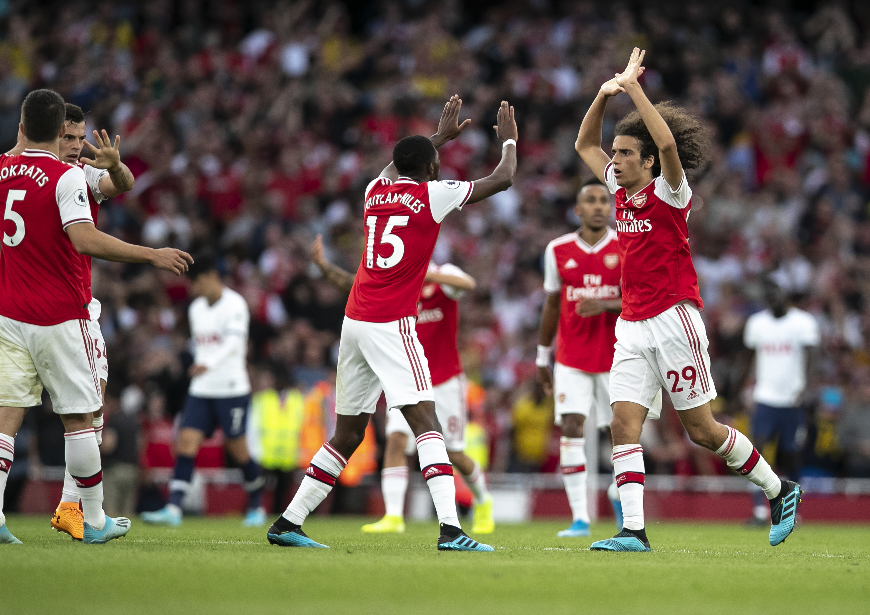 德雷森：我们完全支持诺伊尔，但目前我们希望专注于球队事务（德雷森：力挺诺伊尔，但当前重心放在球队事务）