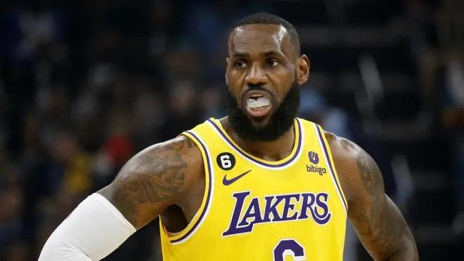 科曼：拜仁和巴黎是我最支持的球队，更支持拜仁一点（科曼：我支持拜仁和巴黎，但更偏向拜仁）