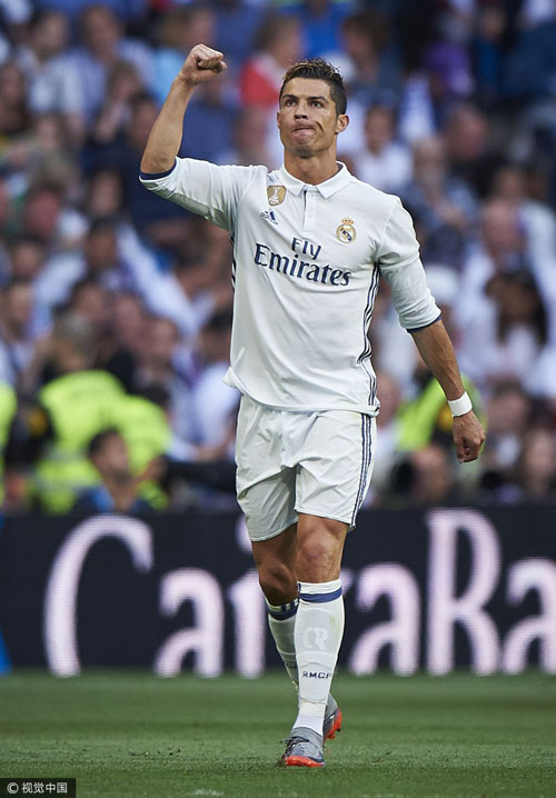 59岁的罗马里奥已与22岁女友分手，巴媒：他又有了新约会对象（59岁罗马里奥与22岁女友分手，巴媒称他已展开新恋情）