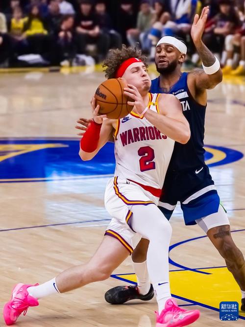 阿夫迪亚连续5场25+5+5，追平利拉德保持的队史纪录（阿夫迪亚火力全开：连续五战25分5板5助，追平利拉德队史纪录）